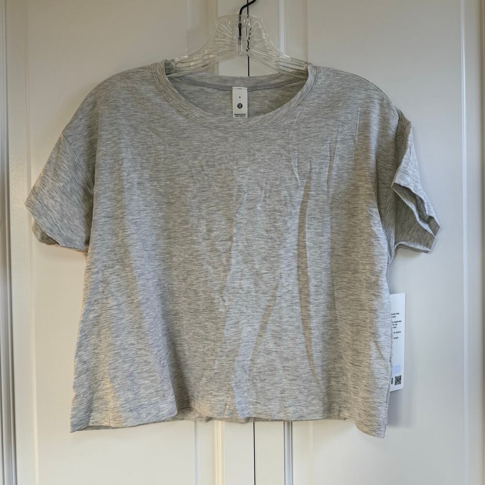 Lululemon Cates Tee NWT light gray size 6